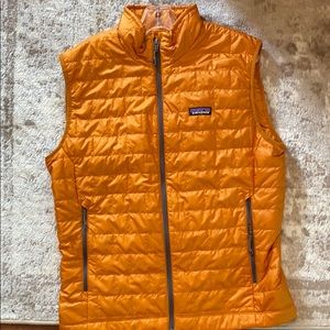 Awesome autumn color!Patagonia fleece! Brand new!!